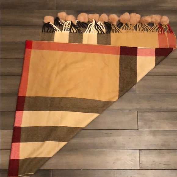 Large plaid wrap or scarf with rabbit fur pom poms - Picture 2 of 7